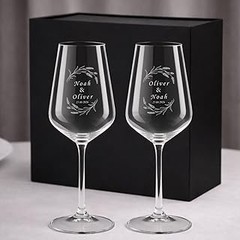 Comparativa de los mejores sets regalo con copas y accesorios de vino